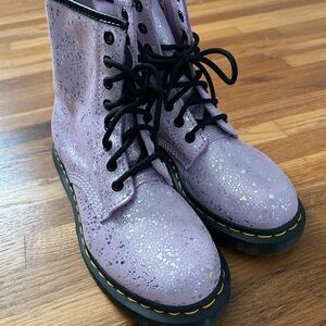 Dr. Martens Lavender Splatter 8 Eye Combat Boots Womens US 7